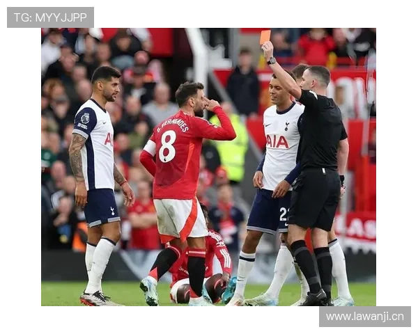曼联防守体系漏洞频出,近期表现持续波动,对争冠形势造成影响 曼联防守体系漏洞频出,近期表现持续波动,对争冠形势造成影响
